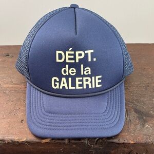 GALLERY DEPT. French Logo Trucker Hat Navy Blue OS/unisex